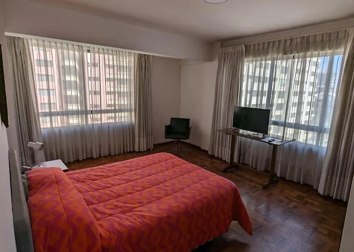 Habitaciones Frente Club Tenis