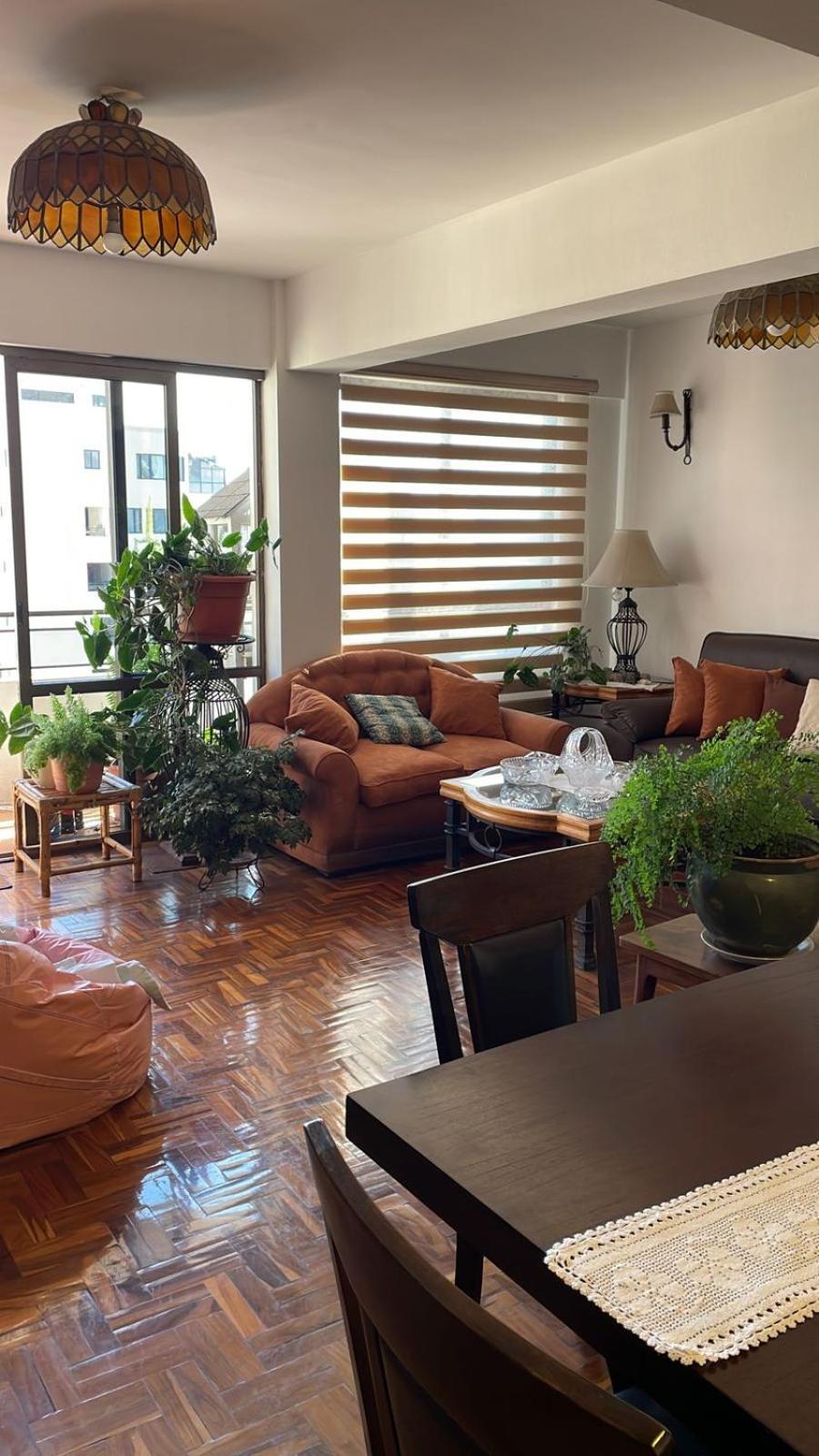 Frente Club Tenis Homestay